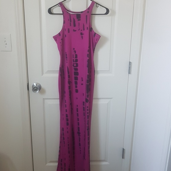 Dresses & Skirts - Long Stretchy Fuschia Dress NWOT